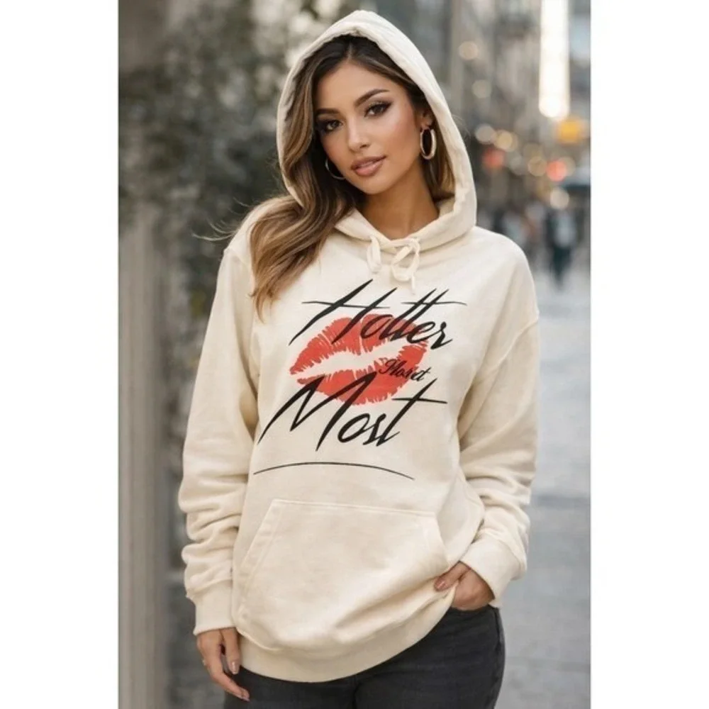 Hotter Than Most Hoodie Sweatshirt Cream Graphic Print Pullover Hooded‎ medium